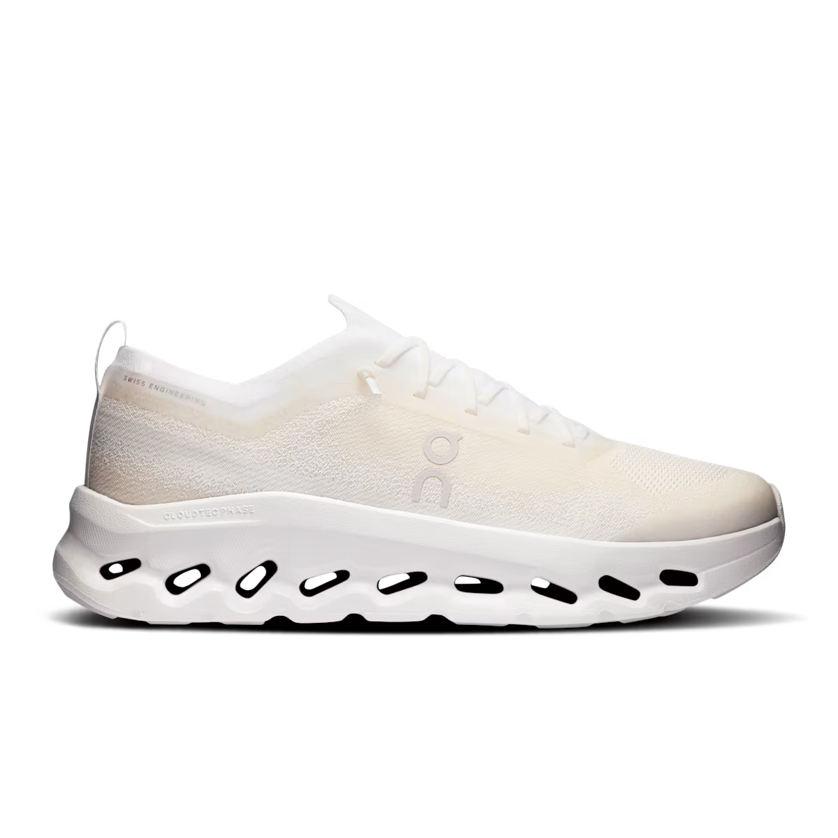 Tenis on Cloudtilt Moon